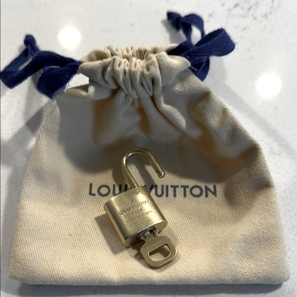 Louis Vuitton Gold Lock & Key #326 - Picture 2 of 3